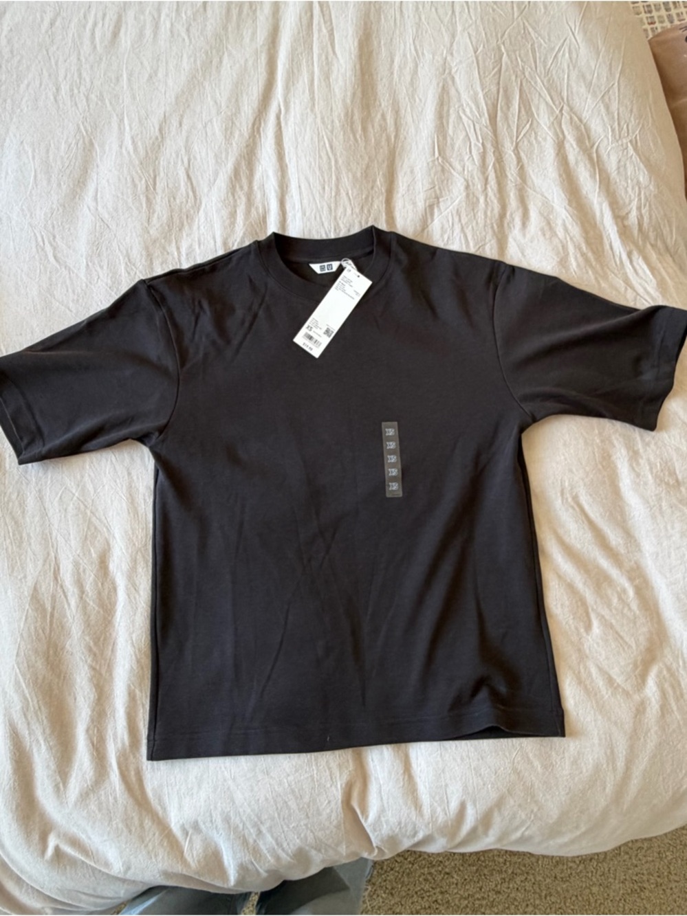(NWT) Uni Qlo - Men Shirt